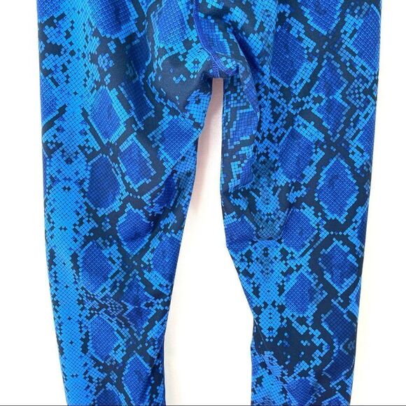 LULULEMON high times
Mini ziggy snake pipe dream - Picture 10 of 16